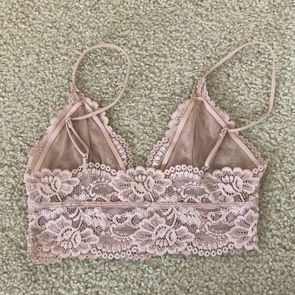 URBAN OUTFITTERS Baby Pink Lace Bralette - Picture 2 of 6